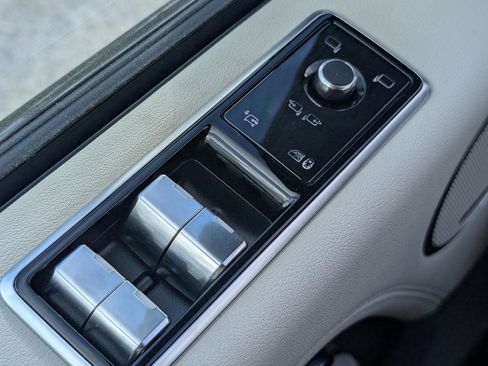 Used 2019 Land Rover Range Rover Supercharged AWD/4WD image 10