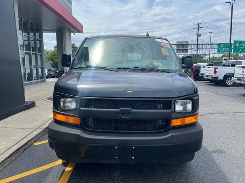 Used 2017 Chevrolet Express 2500 LS image 2