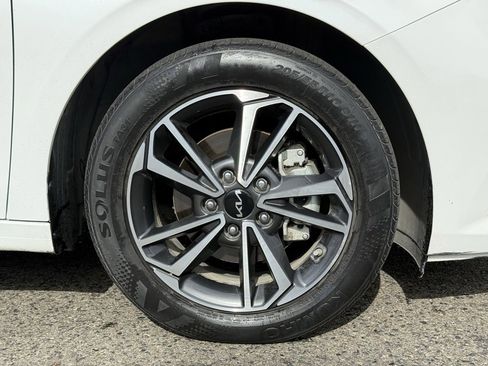 Used 2022 Kia Forte LXS image 14