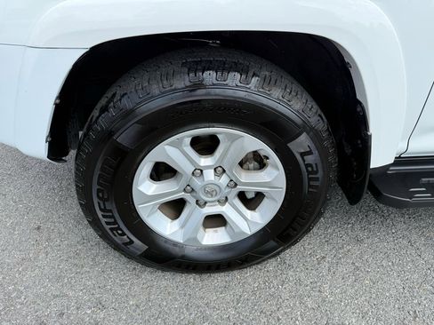 Used 2024 Toyota 4Runner SR5 image 41