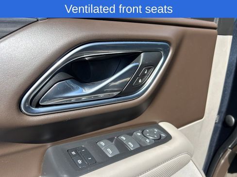 Used 2021 GMC Yukon SLT w/ SLT Luxury Plus Package image 16