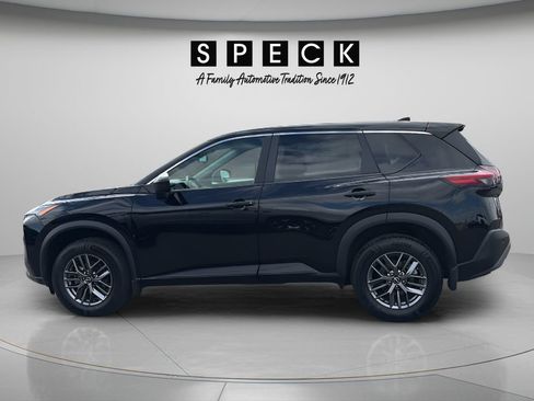Used 2023 Nissan Rogue S AWD/4WD image 2