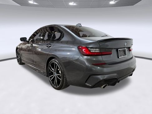 Used 2019 BMW 330i Sedan w/ M Sport Package RWD image 3