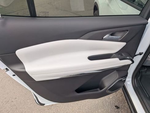 New 2026 Chevrolet Traverse High Country w/ LPO, Floor Liner Package AWD/4WD image 9