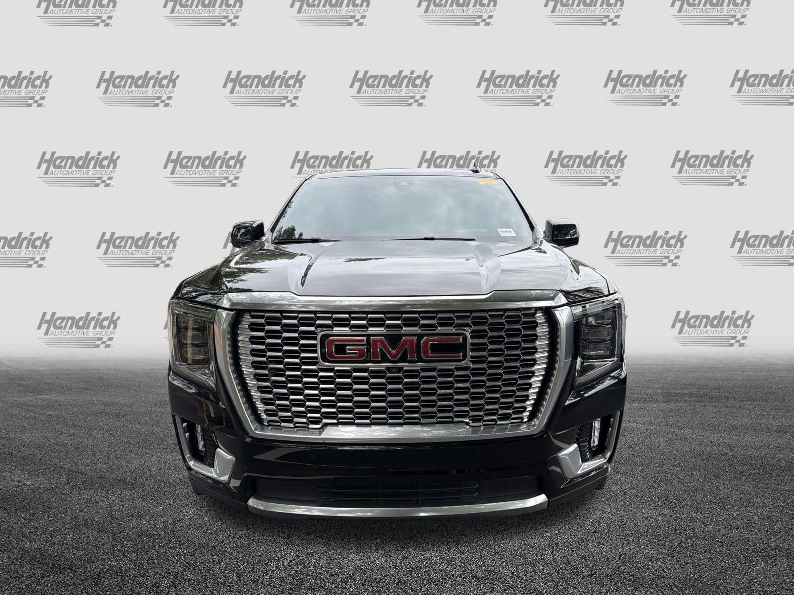 Used 2022 GMC Yukon Denali RWD image 3