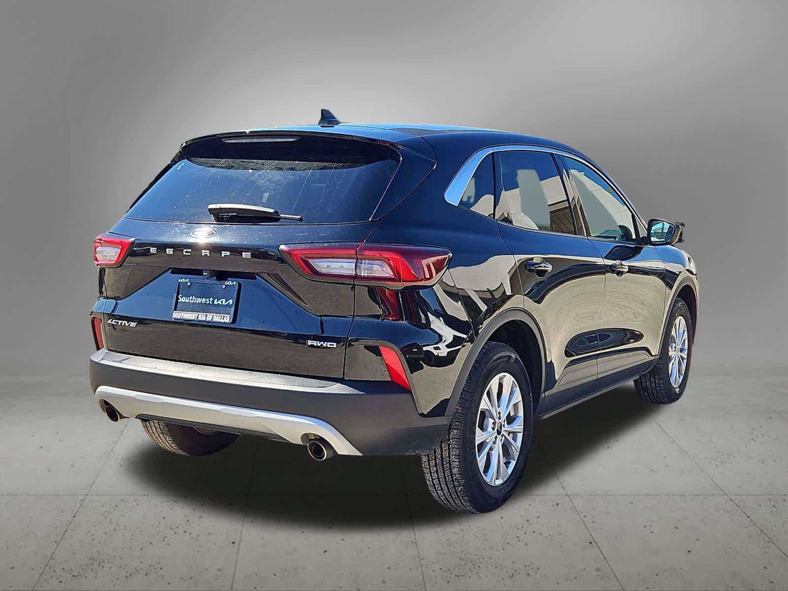 Used 2024 Ford Escape Active AWD/4WD image 6
