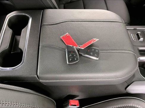 Certified 2025 GMC Sierra 1500 Denali image 33