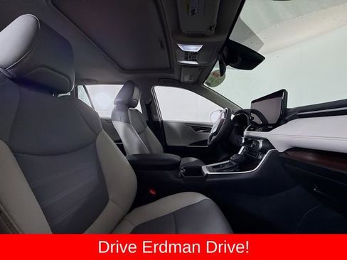 Used 2024 Toyota RAV4 Limited FWD image 25