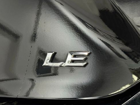 Used 2025 Toyota Camry LE image 8