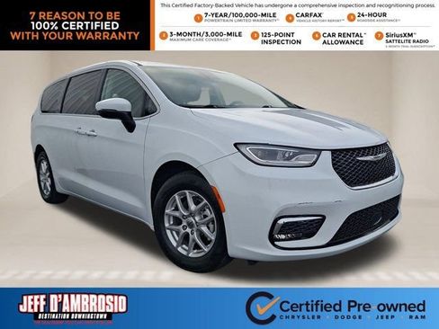 Certified 2023 Chrysler Pacifica Touring-L FWD image 1