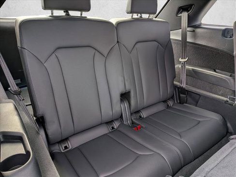 Certified 2025 Audi Q7 3.0T Premium w/ Convenience Package image 21