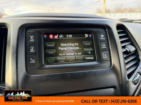 Used 2015 Jeep Cherokee Latitude w/ Comfort/Convenience Group image 17