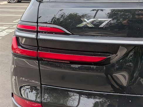 New 2026 BMW X7 xDrive40i w/ M Sport Package image 25