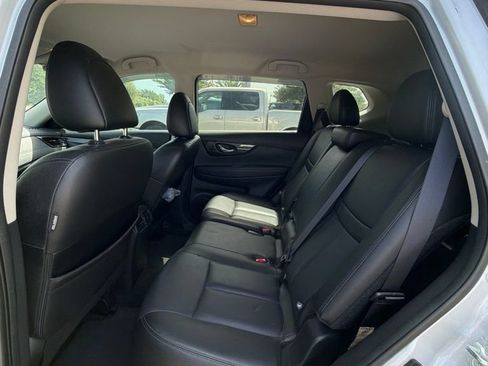 Used 2018 Nissan Rogue SL FWD image 11