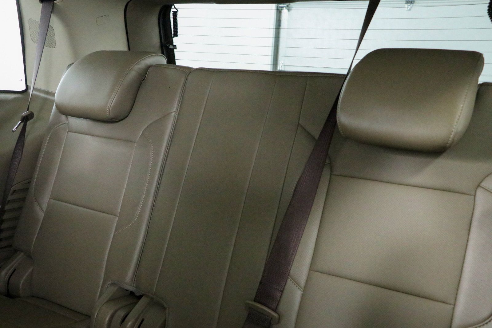 Used 2020 GMC Yukon SLT w/ Premium Edition RWD image 30