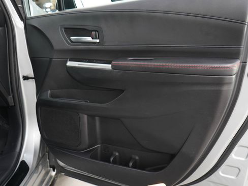 Used 2025 Toyota Sienna XSE AWD/4WD image 9