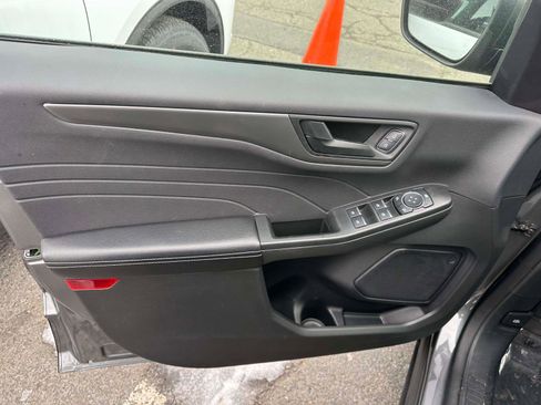 Used 2023 Ford Escape Active image 15