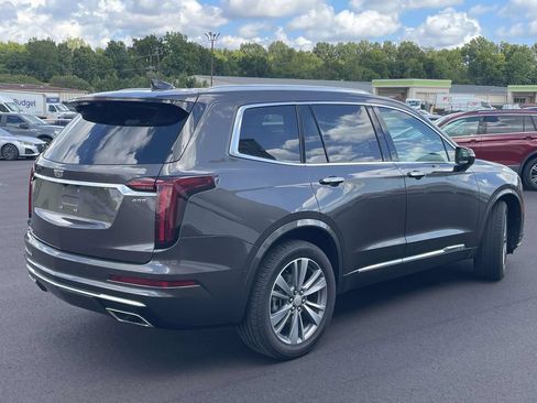 Used 2020 Cadillac XT6 Premium Luxury FWD image 3