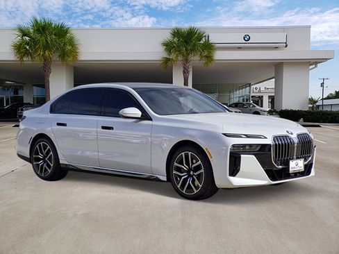 Certified 2023 BMW 760i xDrive w/ Parking Assistance Package image 3