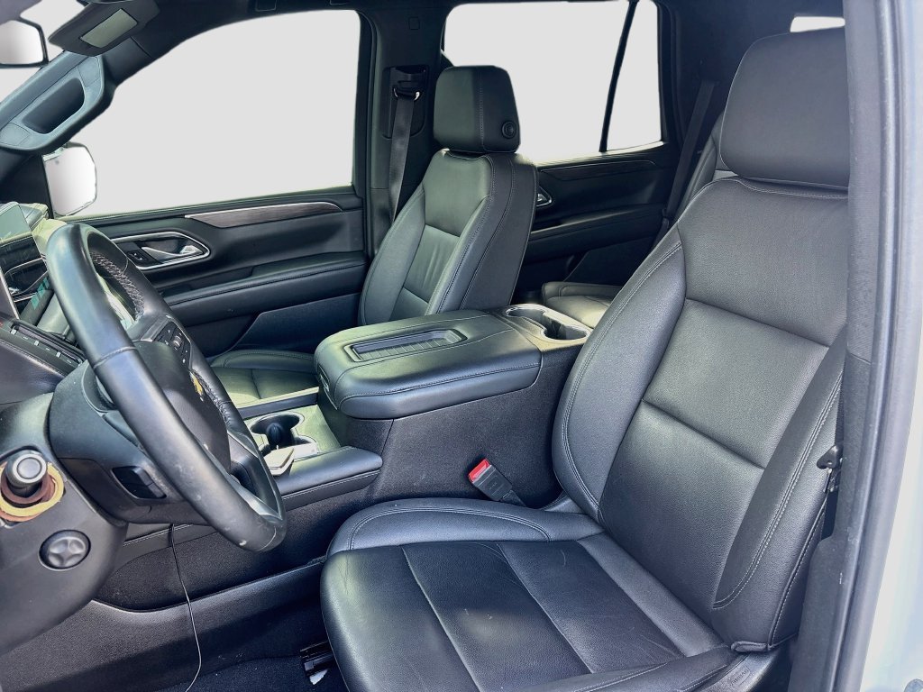 Used 2023 Chevrolet Tahoe LT w/ Luxury Package AWD/4WD image 22