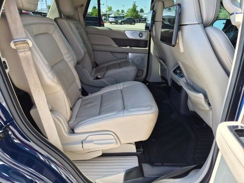 Used 2019 Lincoln Navigator Reserve w/ Cargo Package AWD/4WD image 23