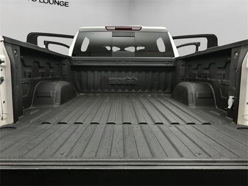 Used 2022 Chevrolet Silverado 1500 High Country w/ Safety Package II image 39