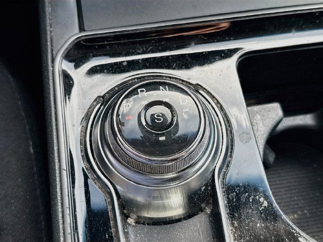 Used 2020 Ford Edge SE AWD/4WD image 23