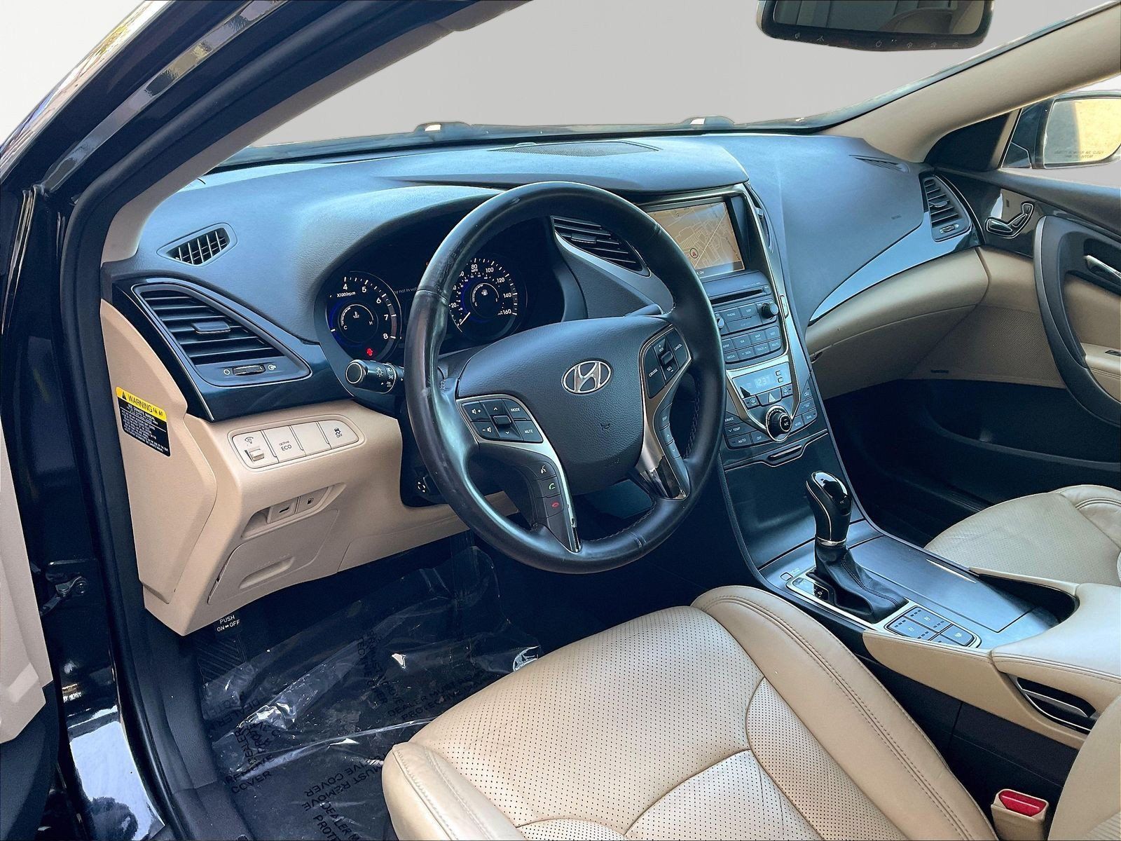 Used 2014 Hyundai Azera Limited w/ Option Group 02 FWD image 17