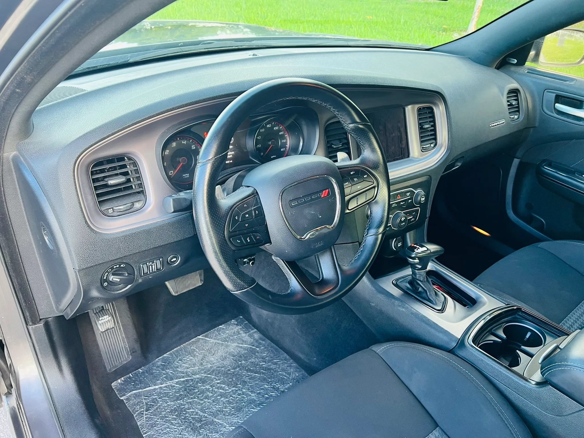 Used 2023 Dodge Charger R/T w/ Blacktop Package RWD image 11