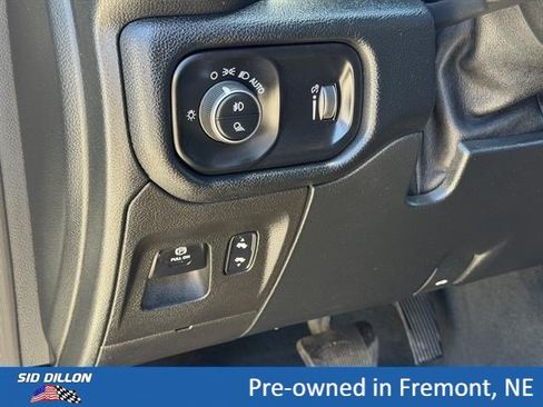 Used 2021 RAM 1500 Big Horn AWD/4WD image 12