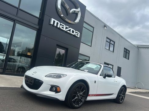 Used 2013 MAZDA MX-5 Miata Club RWD image 3