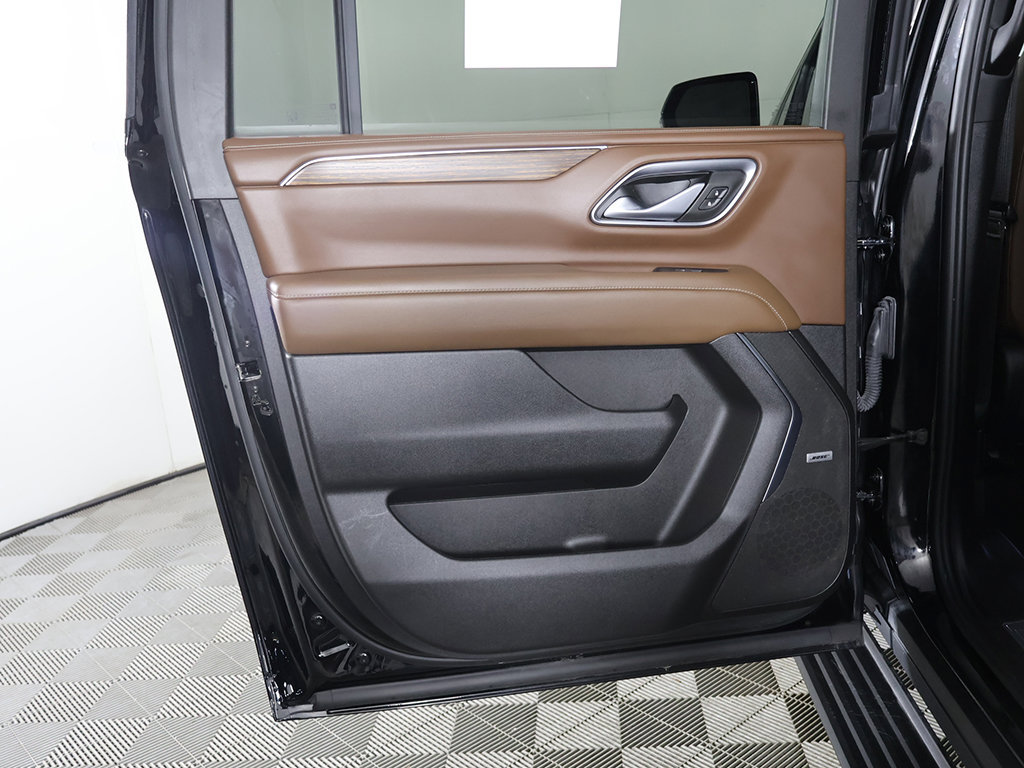 Used 2024 Chevrolet Suburban High Country w/ Advanced Technology Package AWD/4WD image 33