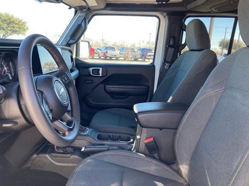 Used 2024 Jeep Wrangler Sport S image 10