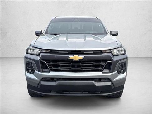 Used 2023 Chevrolet Colorado LT w/ LT Convenience Package II AWD/4WD image 2