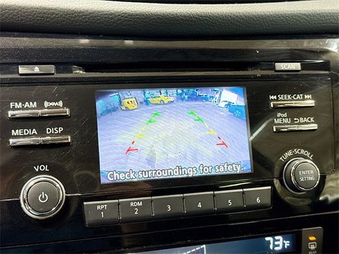 Used 2017 Nissan Rogue SV image 13