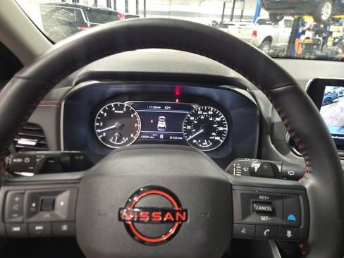 Used 2025 Nissan Rogue SV AWD/4WD image 17