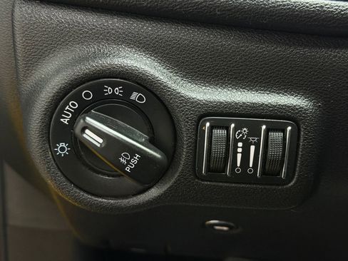 Used 2016 Dodge Dart SXT image 27