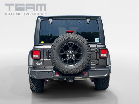 Used 2025 Jeep Wrangler Unlimited Sport AWD/4WD image 6