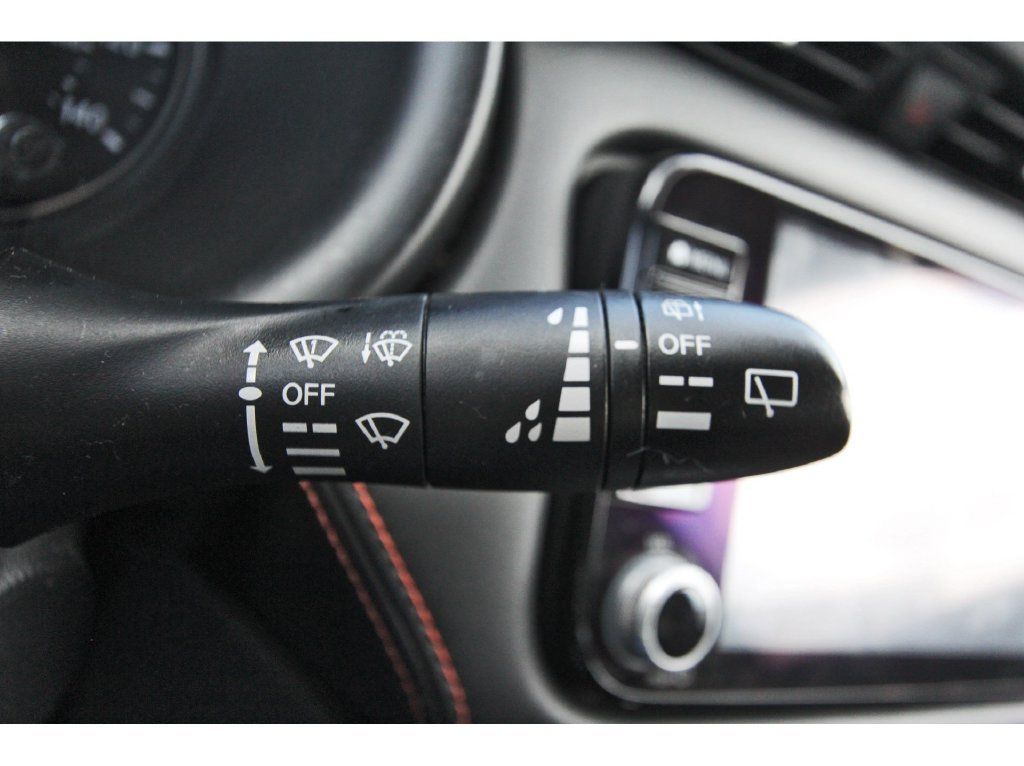 Used 2023 Nissan Kicks SR FWD image 12