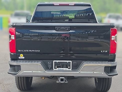Used 2023 Chevrolet Silverado 2500 LTZ w/ Z71 Off-Road Package AWD/4WD image 7