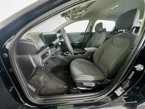 Used 2025 Kia K4 FWD image 13