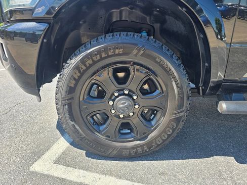 Used 2017 RAM 2500 Laramie w/ Sport Appearance Group AWD/4WD image 11