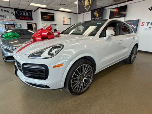 Used 2023 Porsche Cayenne Platinum Edition AWD/4WD image 5