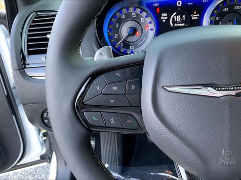 Used 2023 Chrysler 300 S w/ Comfort Group RWD image 23