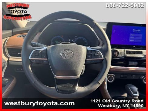 Used 2024 Toyota Grand Highlander AWD image 18