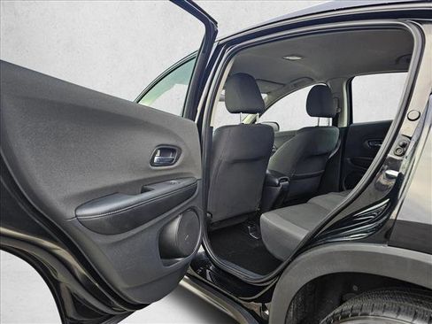 Used 2021 Honda HR-V LX image 14