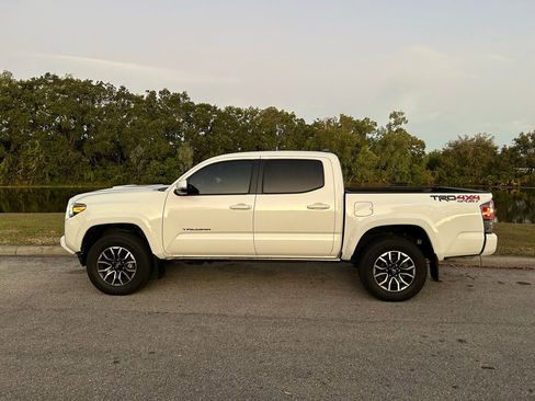 Certified 2023 Toyota Tacoma TRD Sport image 2