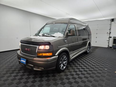 Used 2023 GMC Savana 2500 image 12