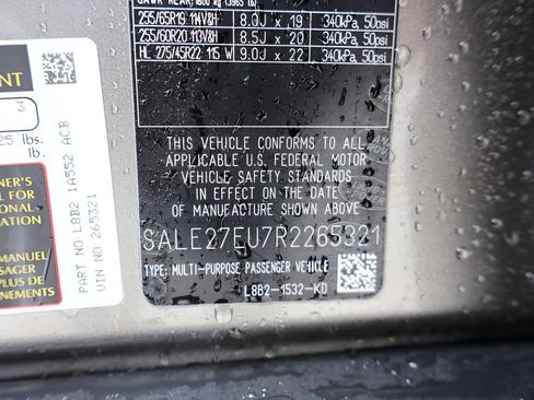 Certified 2024 Land Rover Defender 110 X-Dynamic SE AWD/4WD image 39