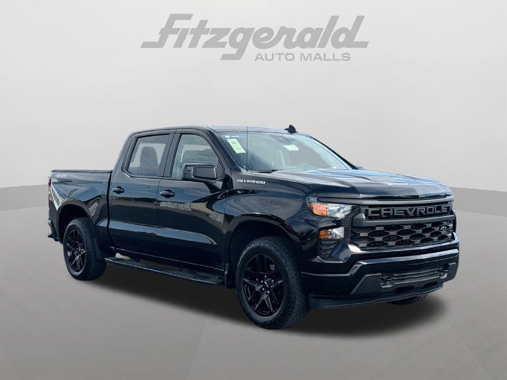 Used 2023 Chevrolet Silverado 1500 Custom AWD/4WD image 2